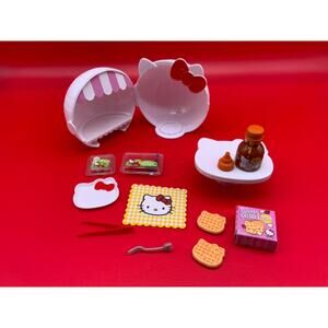 Hello Kitty Mini Verse Lot 2